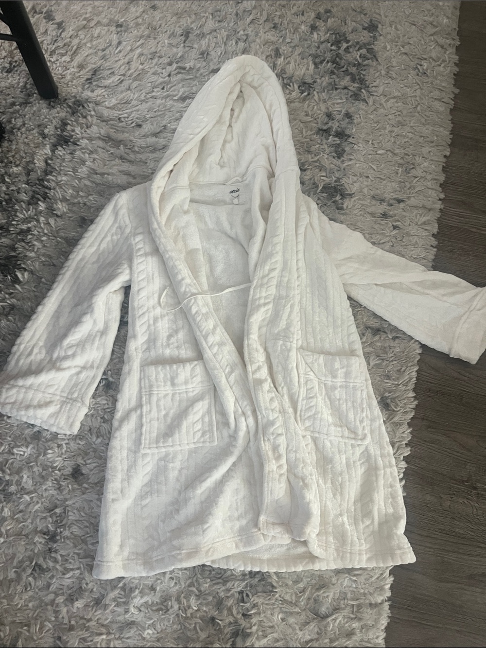 aerie Women's White Hooded Terry Robe with Pockets